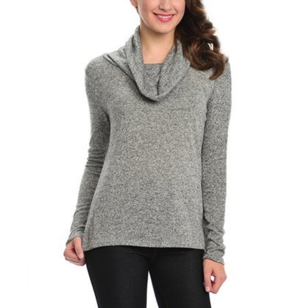 Haute Apparel Long Sleeved Top